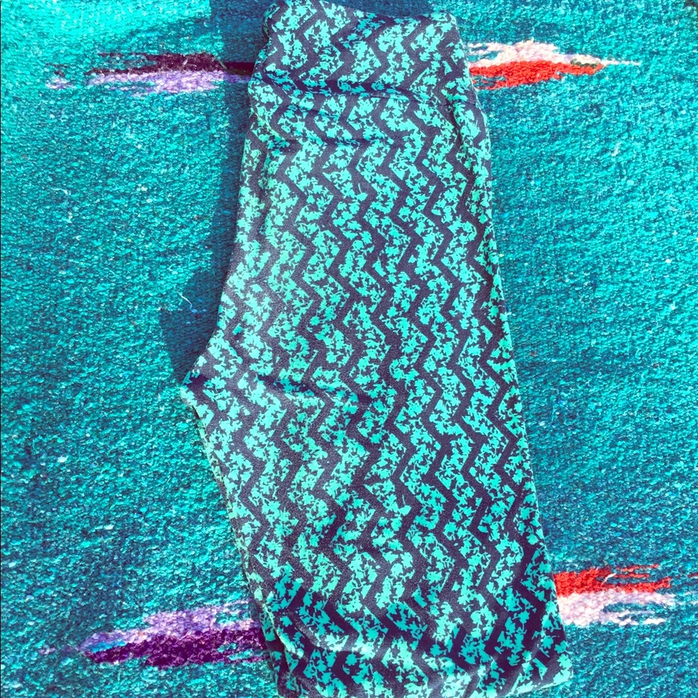 Lularoe Chevron Os Leggings 💙